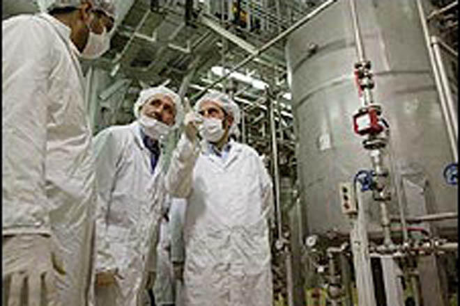 "Шестерка" намерена осудить Иран за строительство секретного уранового завода - агентство