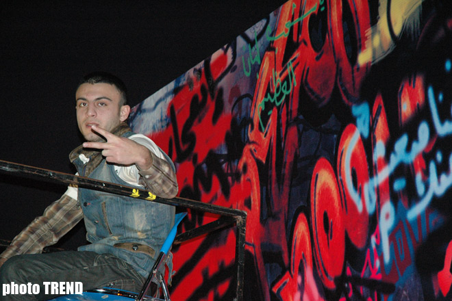 Азербайджанский рэпер Дадо встал на защиту своего коллеги Гусейна Дарьи