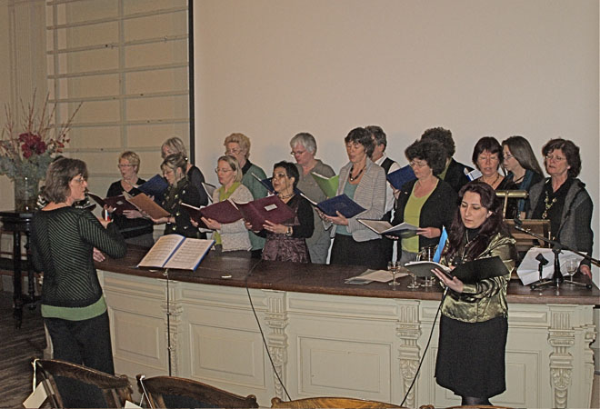 Женская хоровая капелла Голландии исполнила на азербайджанском языке народную песню "Сары гялин"
