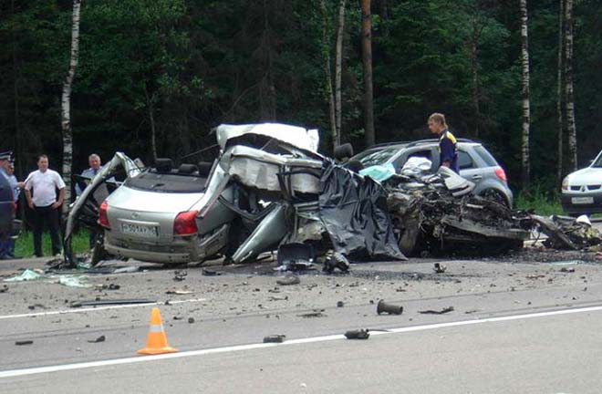 17 dead in Polish truck, van collision