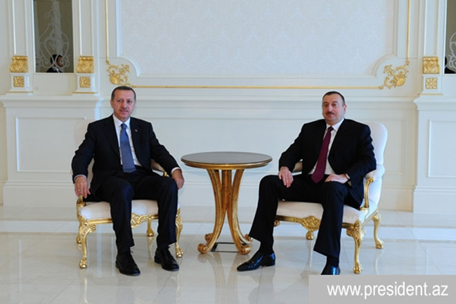 Azərbaycan Prezidenti ilə Türkiyə Baş nazirinin görüşü olub