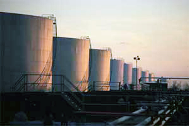 Иран увеличил экспорт нефтехимической продукции