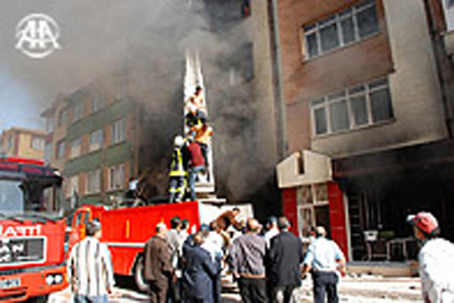 В результате взрыва в Турции пострадало 23 человека (ДОПОЛНЕНО)