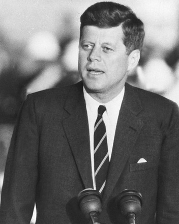 Видеозапись, сделанная в последний день жизни Джона Кеннеди, опубликована в США