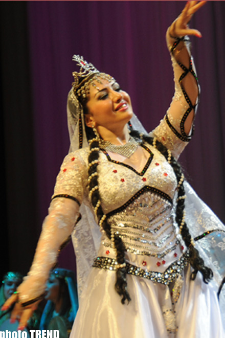 Танцовщица Фатима Фаталиева призывает к конкуренции