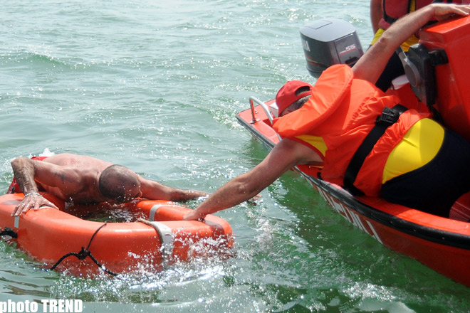 В Азербайджане вчера были спасены 11 человек, оказавшихся в критической ситуации в море