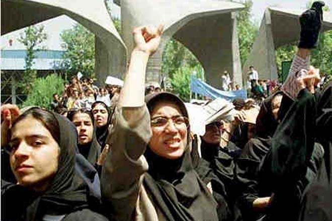 В Иране студенты на фоне протестов бойкотируют занятия