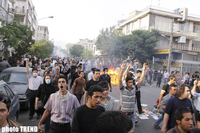 В Иране протестуют итогам президентских выборов – ФОТОСЕССИЯ - Gallery Image
