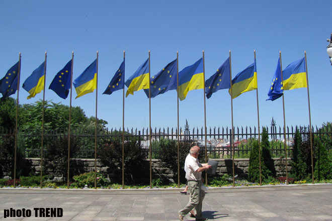 Украинская оппозиция готовится к протестам у здания парламента