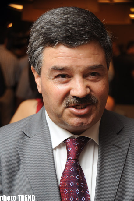 New Azerbaijani ambassador to Ukraine presents credentials to country's president