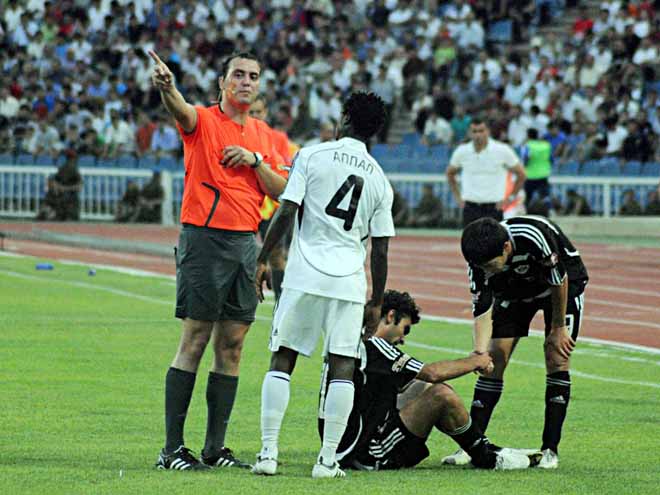 Azerbaijani midfielder seriously injured