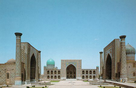 Tashkent opens Uzbekistan-Egypt art exhibition