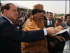 Gaddafi and Berlusconi to share Ramadan fast-breaking meal