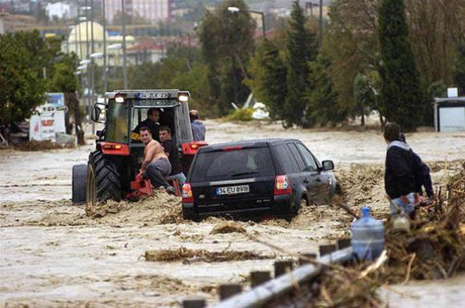 Türkiyədə yağan güclü yağışlar daşqına səbəb olub