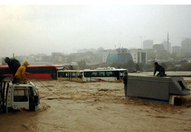 Ливни могут вновь затопить Турцию уже в эти выходные