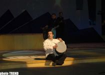 Кинофестиваль "Восток-Запад" в Баку открылся под барабанный бой