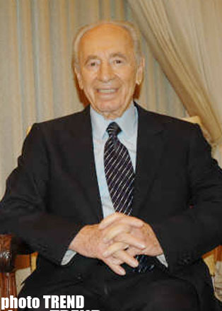 Peres: Lay off Netanyahu's wife, let premier concentrate on work