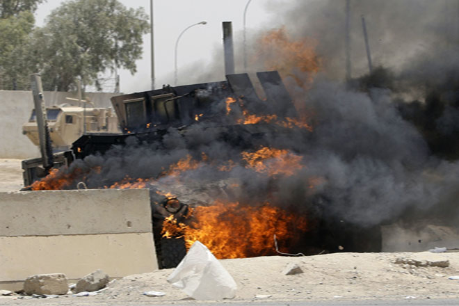 Террорист-смертник на грузовике взорвал мост вблизи иракского города Эр-Рамади