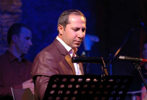 Азербайджанский исполнитель на балабане Алихан Самедов стал гостем телеканала TMB