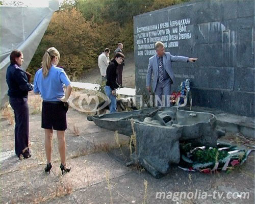 В Севастополе арестованы вандалы, разрушившие памятник азербайджанским воинам-освободителям (фотосессия)