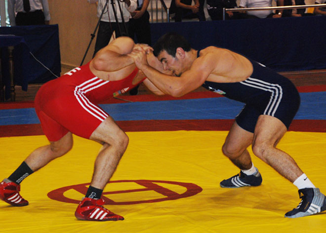 Азербайджанский борец несмотря на поражение сохраняет шансы на бронзу Олимпиады (Версия 2)