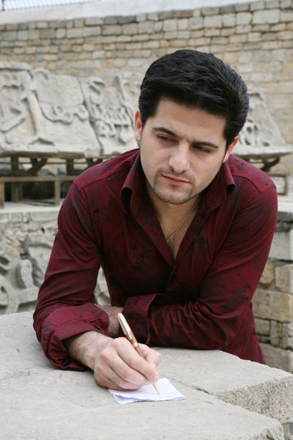 Азербайджанский музыкант Тарлан Новрасли стал писателем-философом