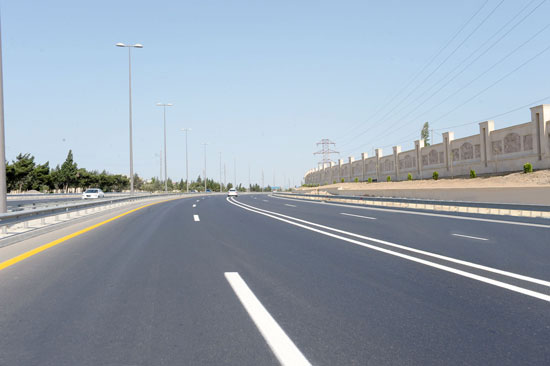 Президент Кыргызстана поручила ускорить строительство автодороги в объезд Таджикистана