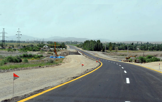 Крупная автомагистраль Азербайджана временно останется без моста