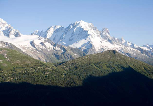 İtaliyalı üç alpinist Monblan dağına çıxan zaman itkin düşüb