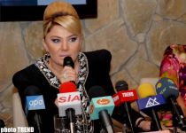 Самые горячие зарубежные азербайджанские скандалы шоу-звезд и бизнесменов за 2009 год (фотосессия)