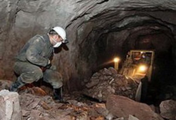 Число жертв обвала на шахте в Китае увеличилось до 11 человек