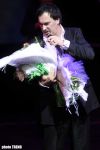 На концерте в Баку Валерий Меладзе дирижировал хором зрителей и раскрывал секреты российского шоу-бизнеса (фотосессия)