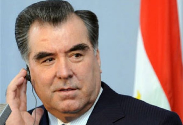 Tajik president receives Azerbaijani Minister for Emergency Situations