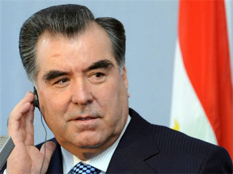 Tajik president receives Azerbaijani Minister for Emergency Situations