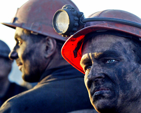 В грузинском Ткибули бастуют шахтеры