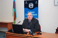 Известный в мире специалист консультирует в Баку по вопросам управления качеством
