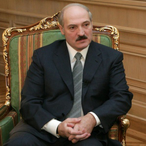 Belarus Prezidenti Aleksandr Lukaşenko Heydər Əliyevin məzarını ziyarət edib