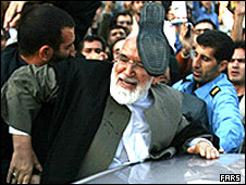 Совершена попытка нападения на лидера иранской оппозиции Карруби