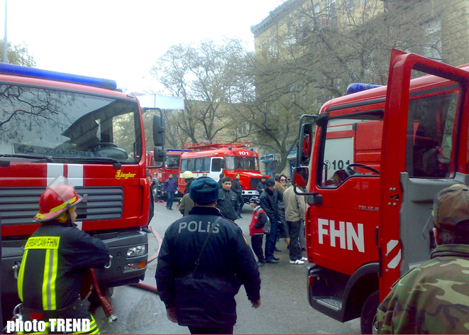 Two injured in fire in Baku