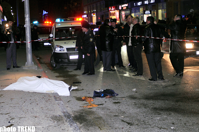 В центре Баку взорвал себя человек, ранение получил полицейский (ДОПОЛНЕНО-2) (ФОТО)