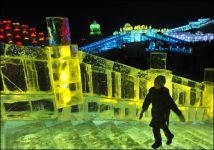 В Харбине открылся ежегодный фестиваль льда (фотосессия)