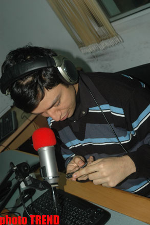 Популярный азербайджанский ди-джей ушел с Общественного радио (фото)