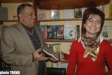 Роман азербайджанского писателя Эльхана Ханализаде привлек внимание профессионалов (фотосессия)