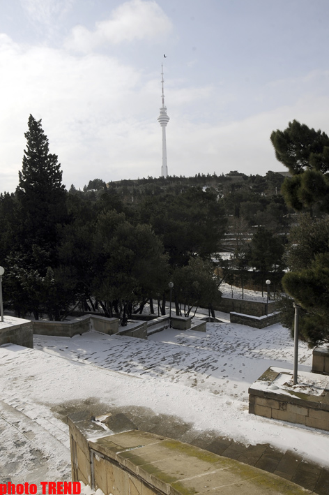 Snowfall in Baku (PHOTOSESSION)