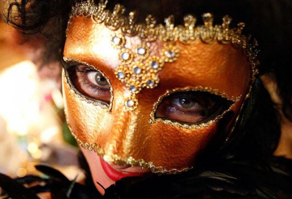 В Баку состоится Новогодний карнавал маскарад - интересные факты