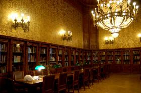 Азербайджанский презент библиотеке Будапешта