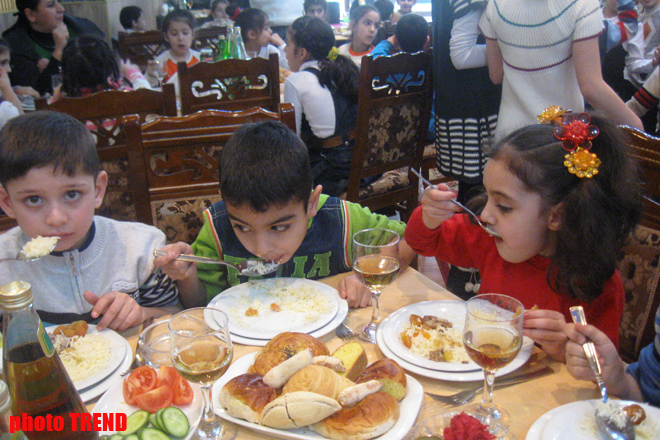 В школьных столовых Азербайджана пройдут проверки качества продуктов