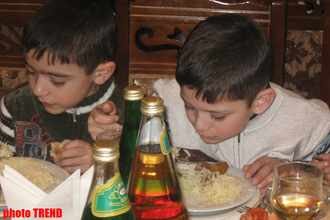 Школьные столовые в Азербайджане необходимо передать в руки специалистов