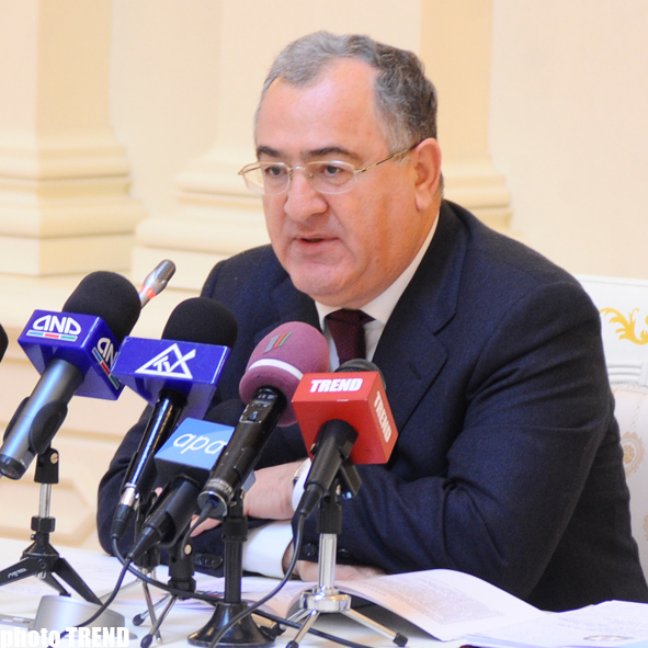 Судами Азербайджана были утверждены кандидатуры десяти претендентов на участие в парламентских выборах