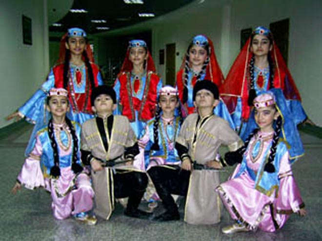 В Баку состоится концерт детской танцевальной группы "Асиман" (фотосессия)